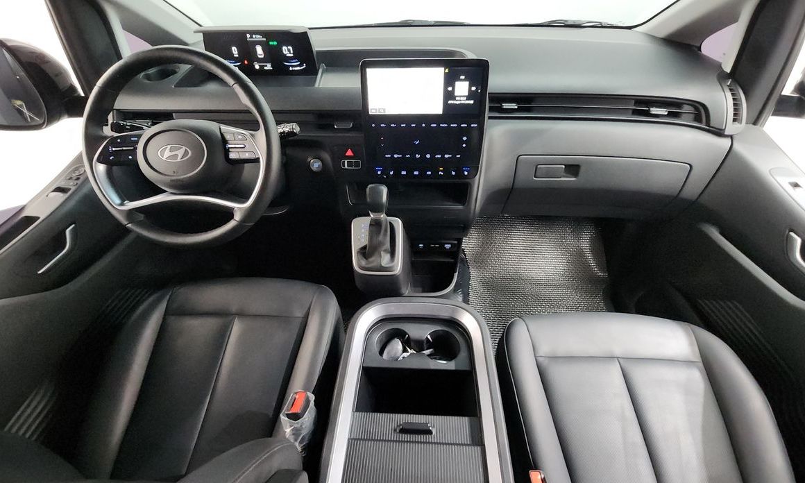 Hyundai Staria 2025