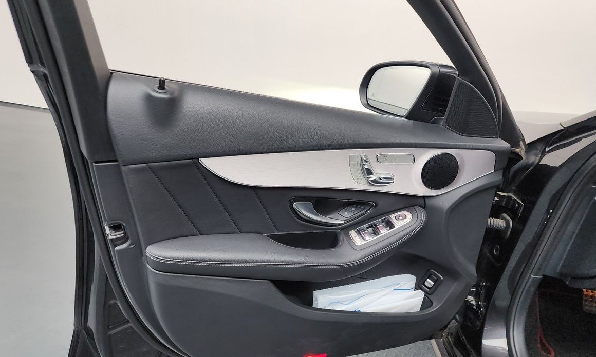 Mercedes-Benz C-Class 2021