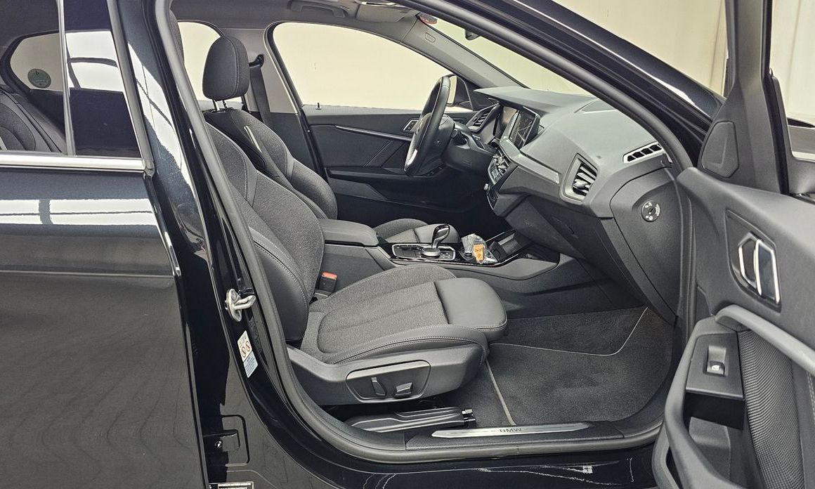 BMW 1-Series 2023