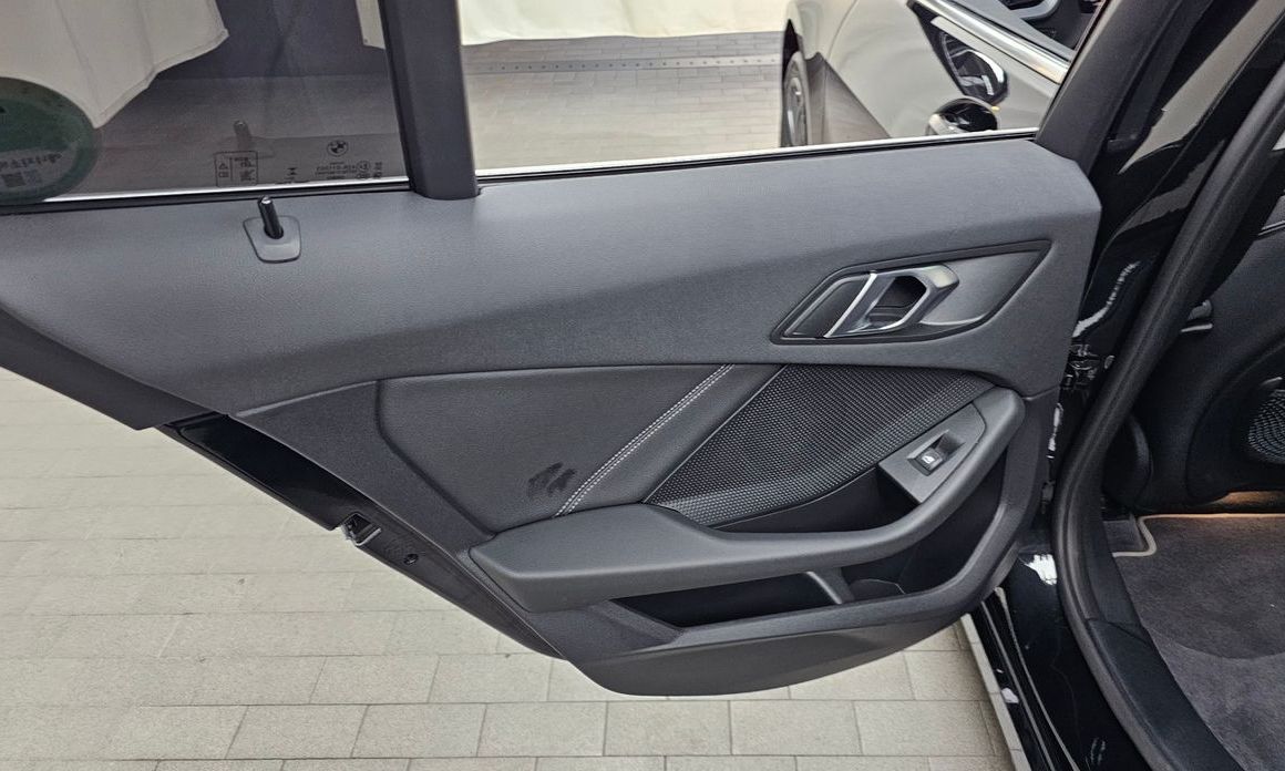 BMW 1-Series 2023