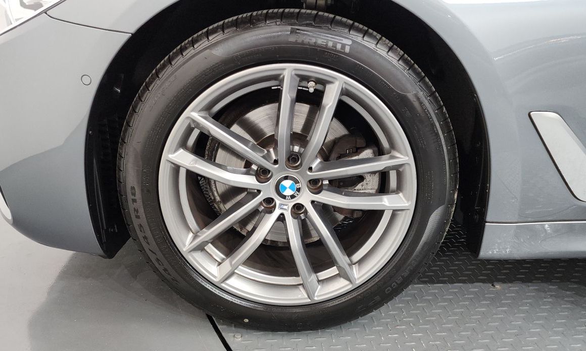BMW 5-Series 2018