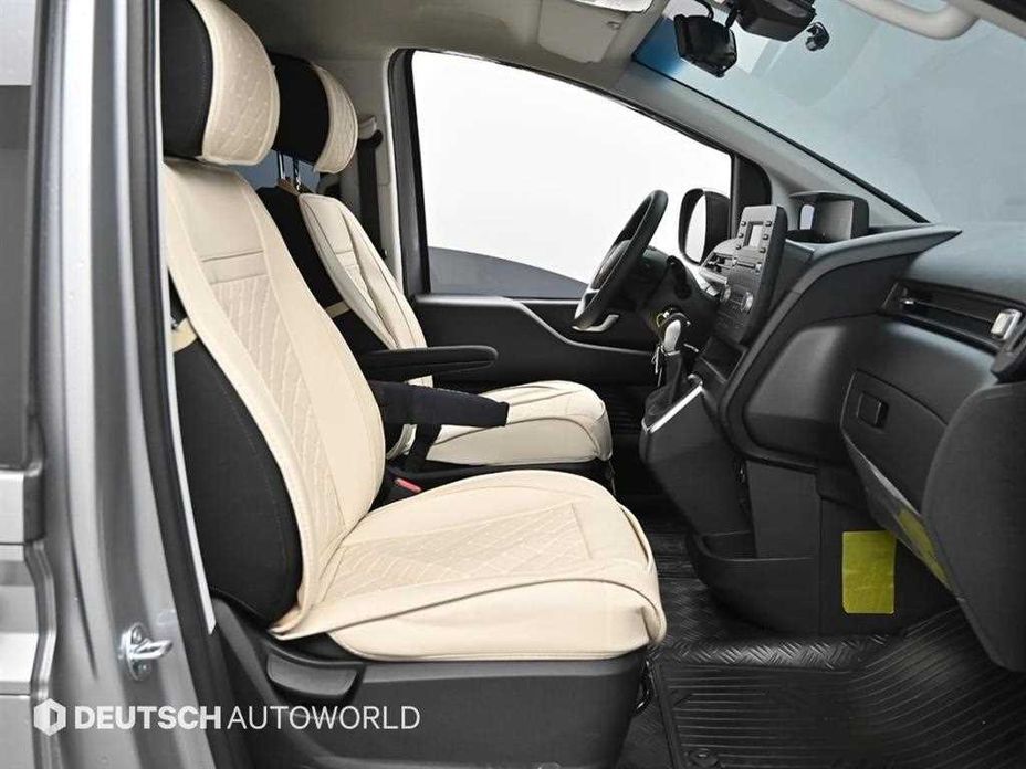 Hyundai Staria 2025