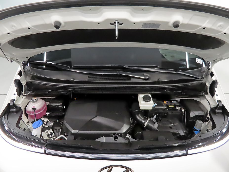 Hyundai Staria 2024