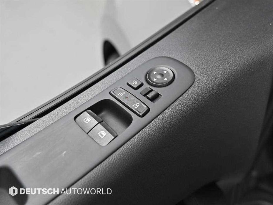 Hyundai Staria 2025