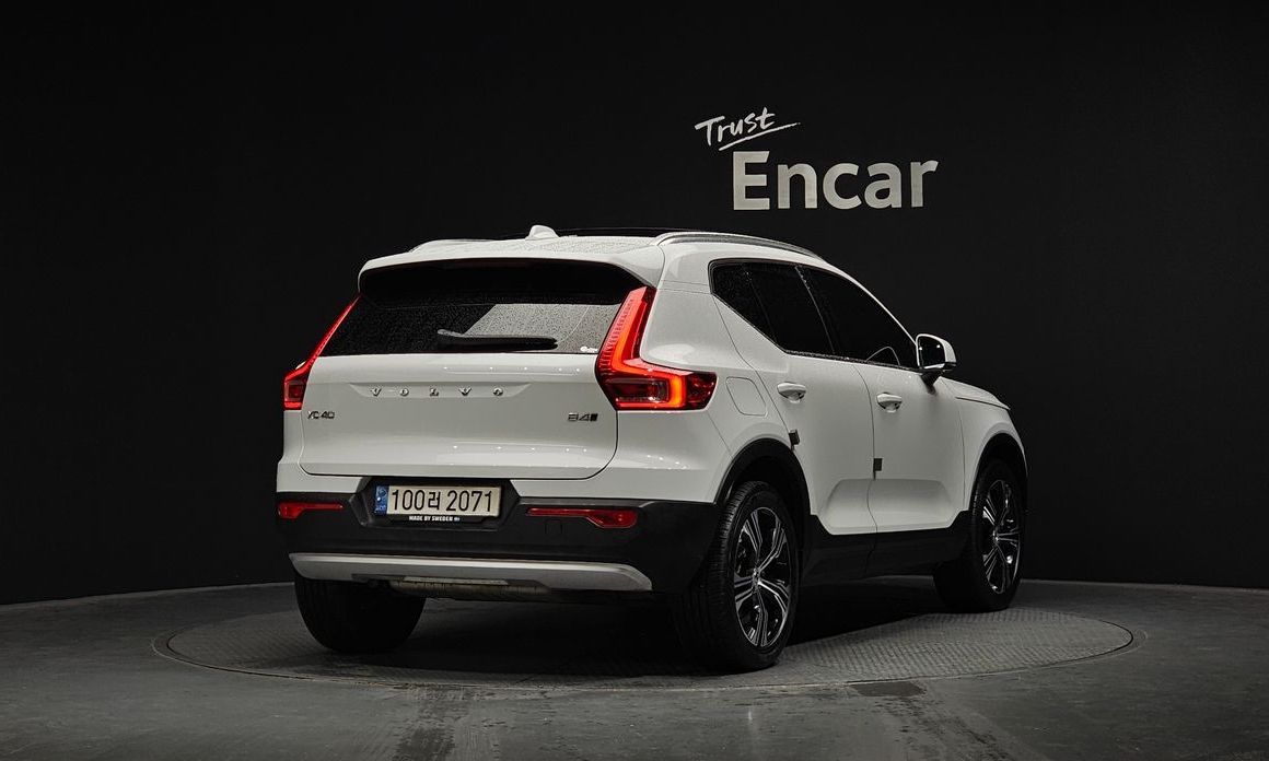 Volvo XC40 2021