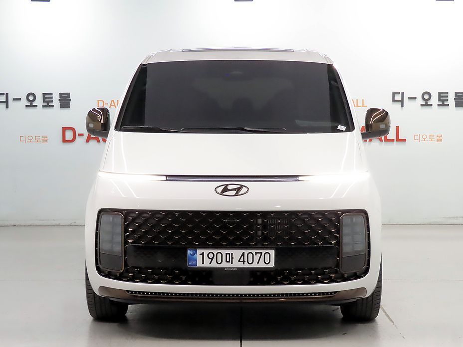 Hyundai Staria 2024