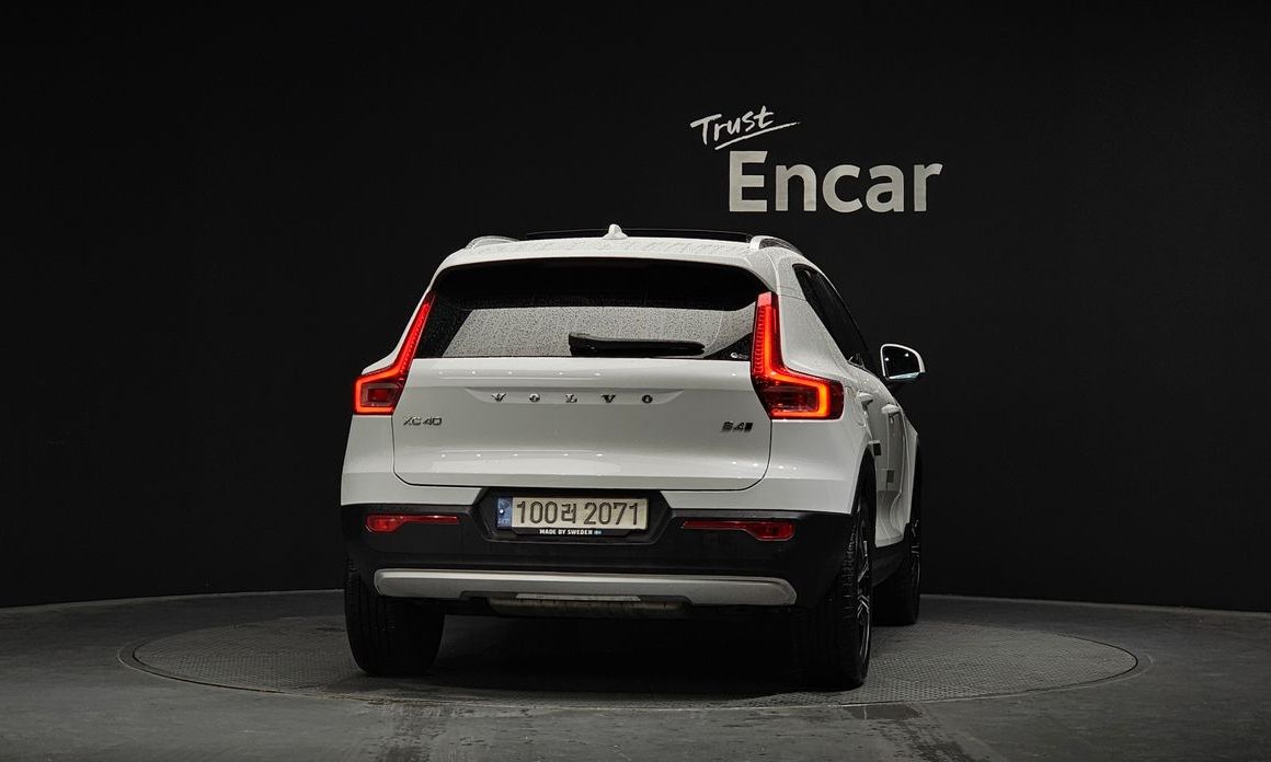 Volvo XC40 2021