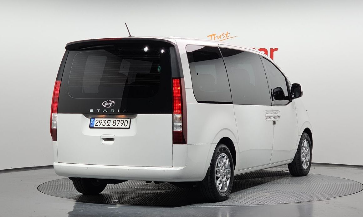 Hyundai Staria 2022