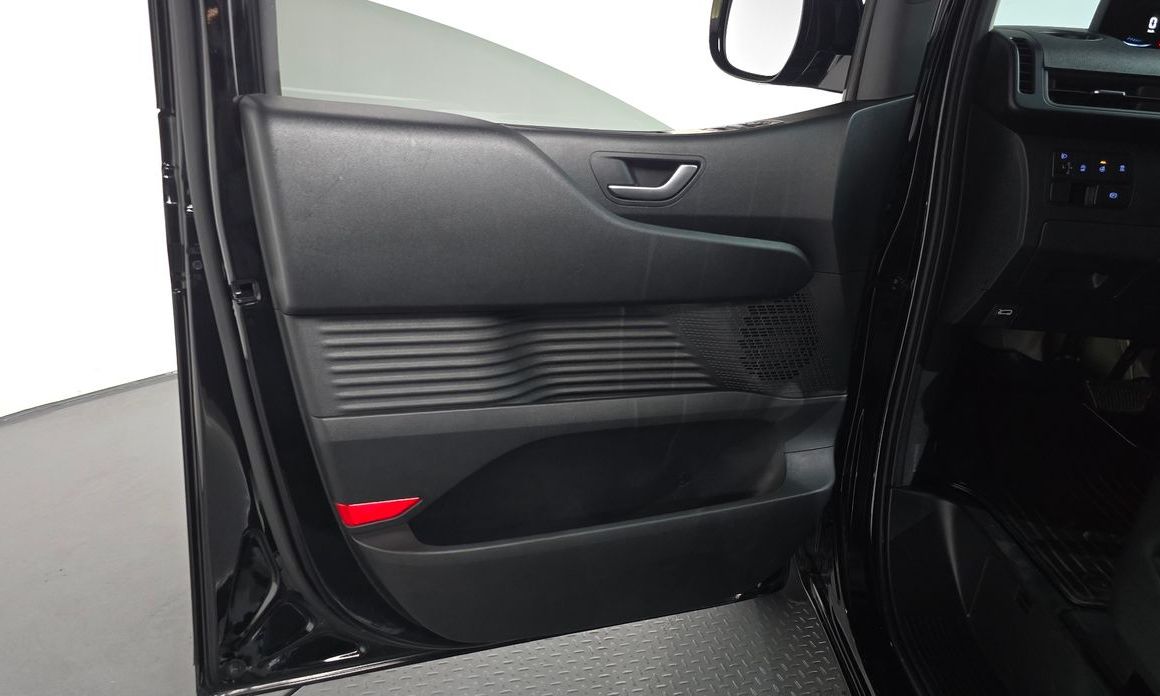 Hyundai Staria 2025