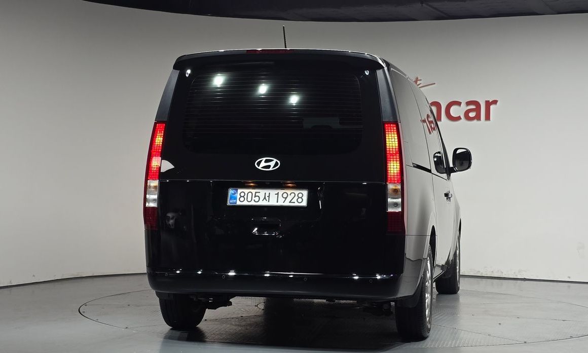 Hyundai Staria 2025