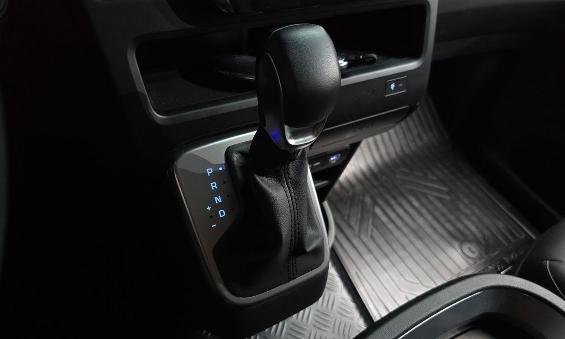 Hyundai Staria 2025