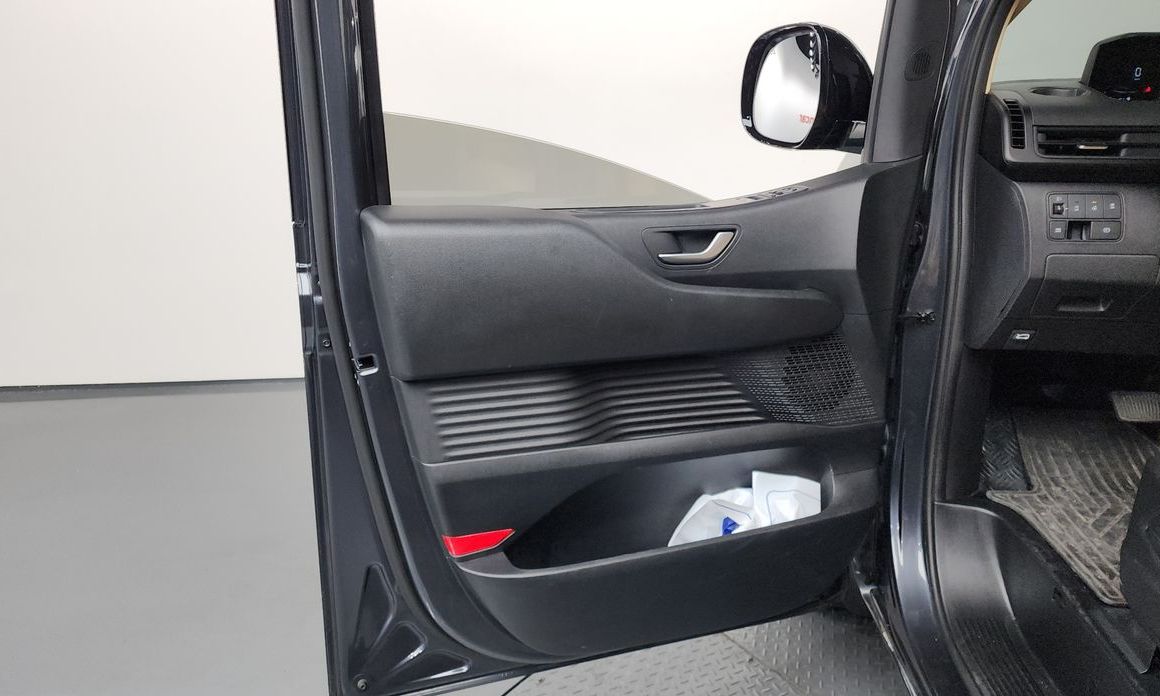 Hyundai Staria 2022
