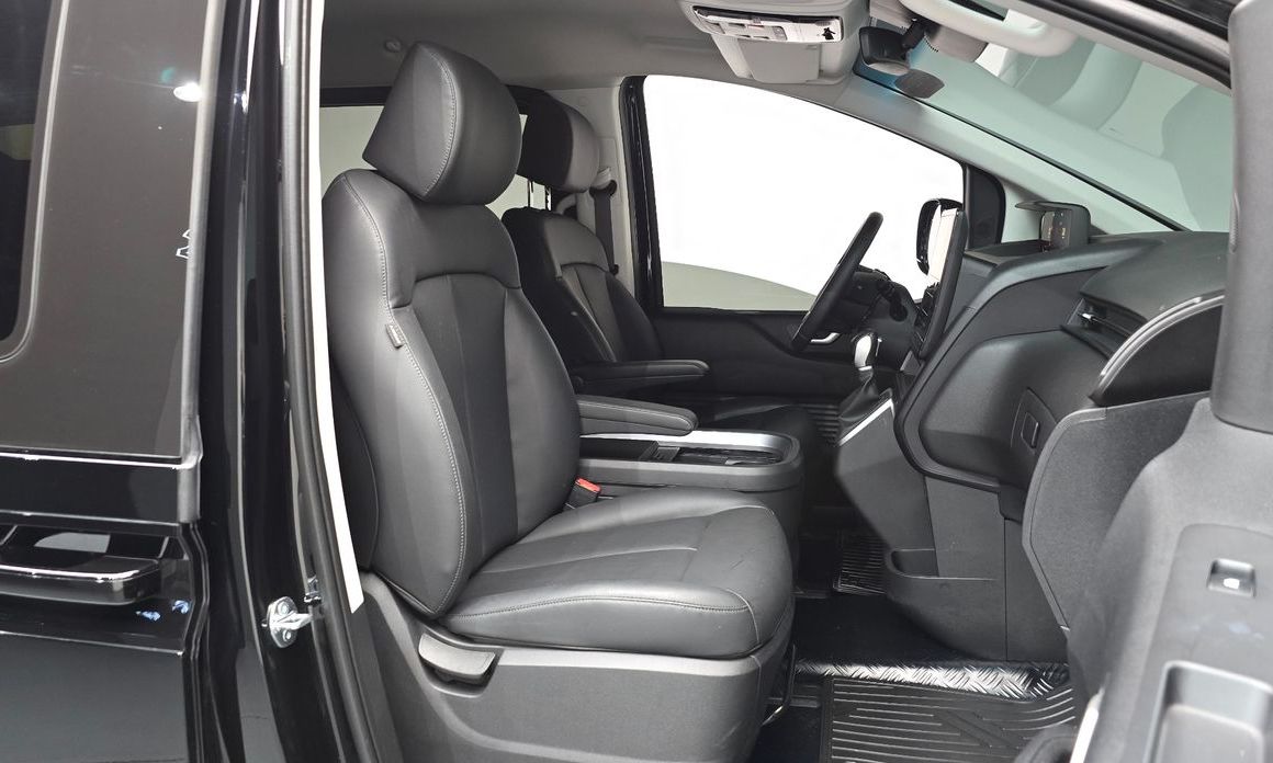 Hyundai Staria 2025