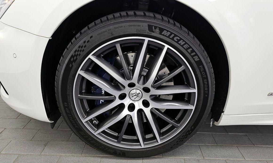 Maserati Ghibli 2021