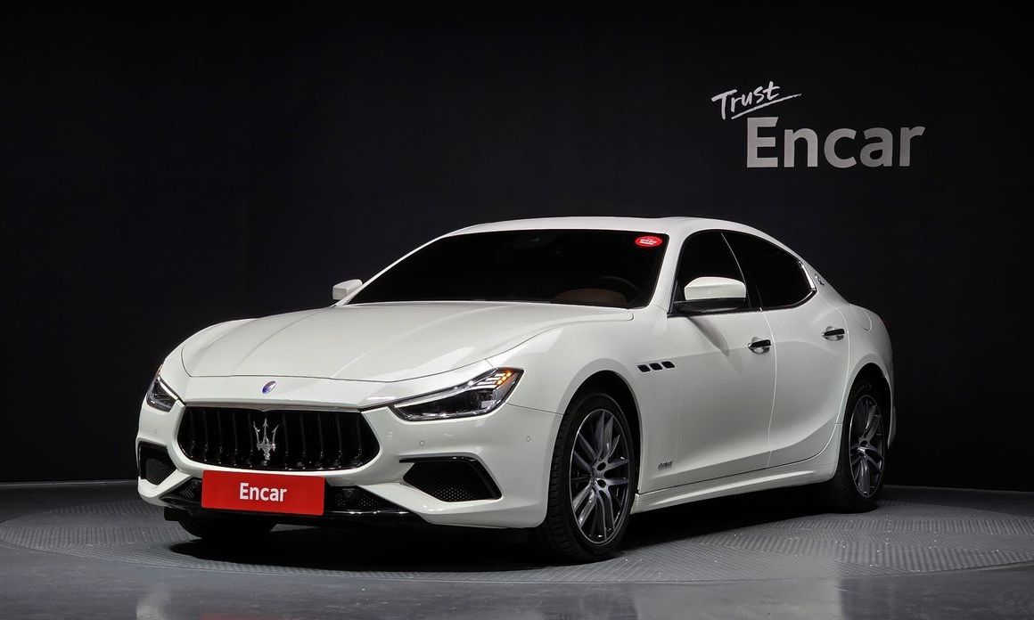 Maserati Ghibli 2021