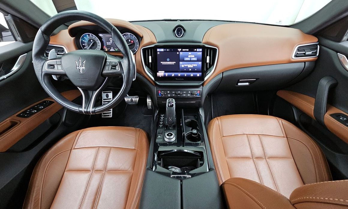 Maserati Ghibli 2021