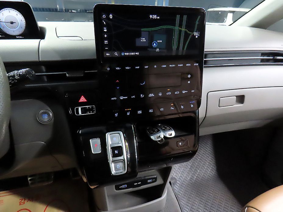 Hyundai Staria 2023