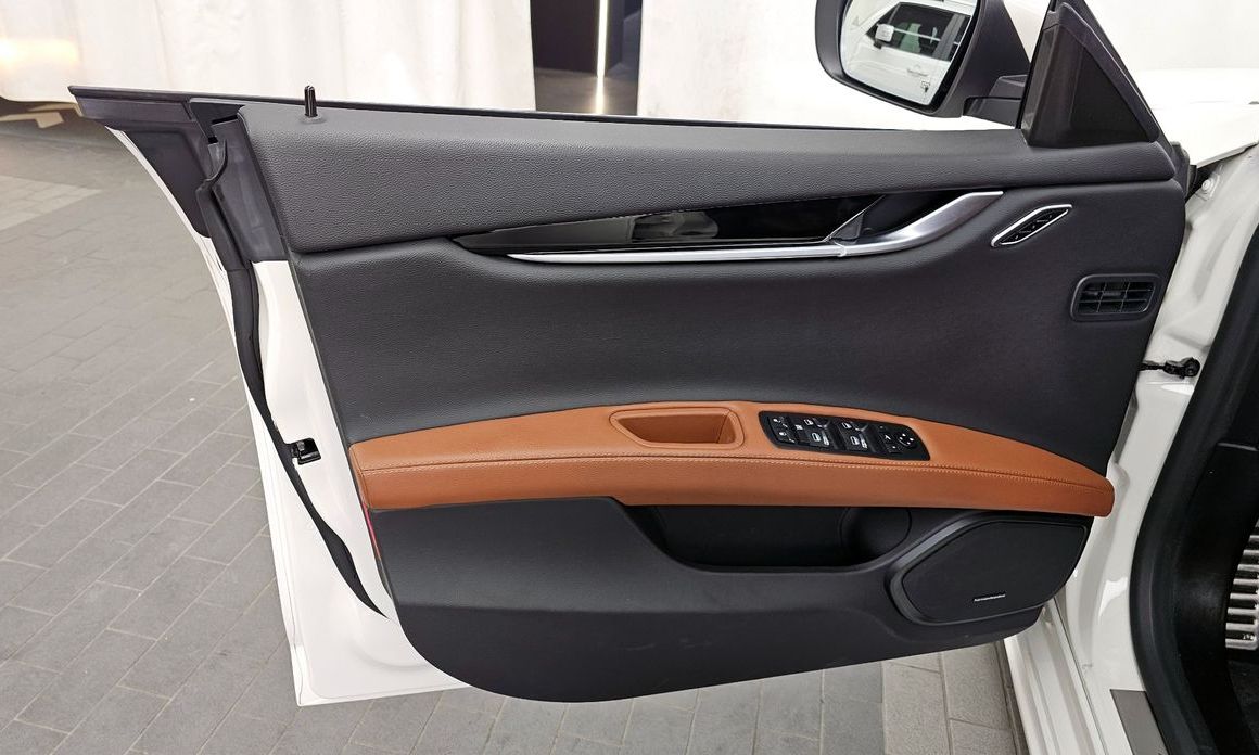 Maserati Ghibli 2021