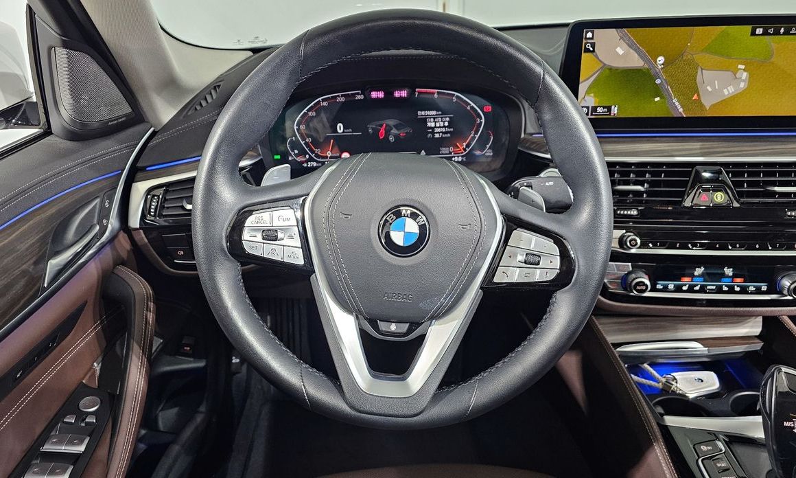 BMW 5-Series 2022