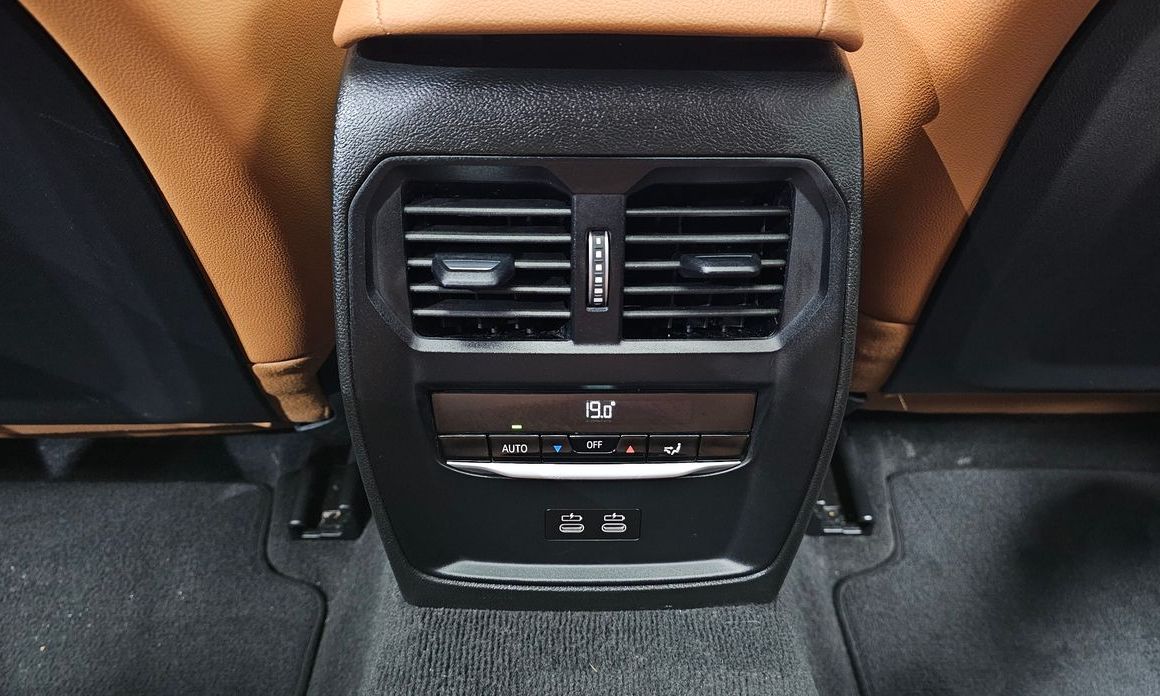 BMW 3-Series 2024