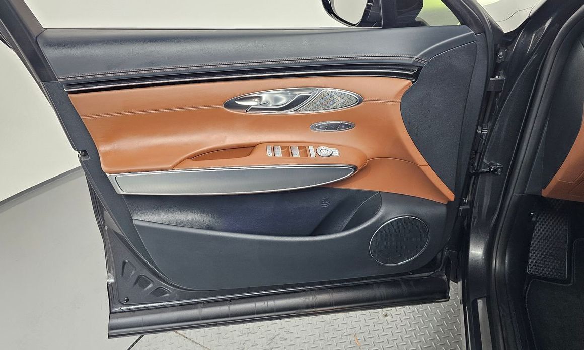 Genesis GV70 2023