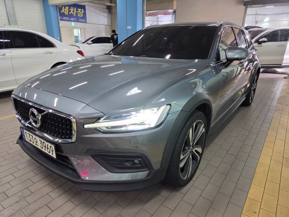 Volvo V60 2021