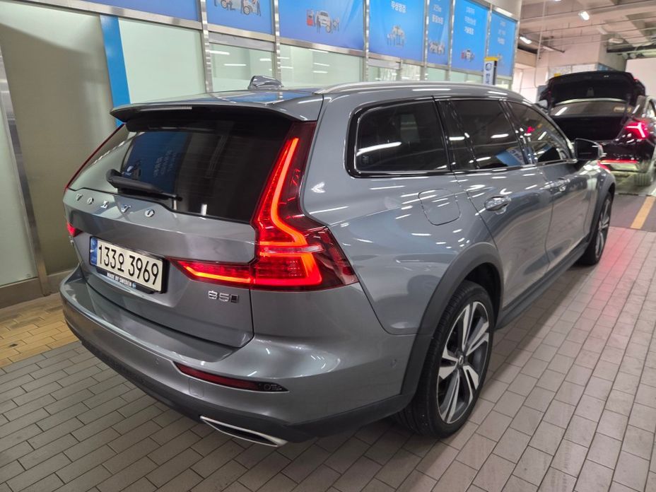 Volvo V60 2021