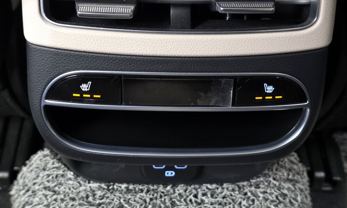Genesis GV70 2023