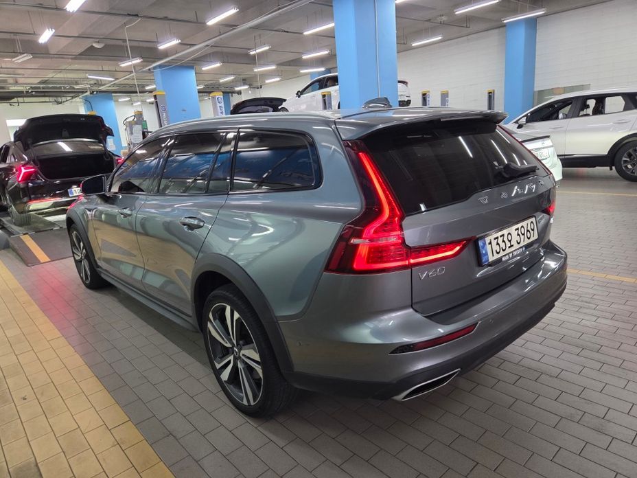 Volvo V60 2021