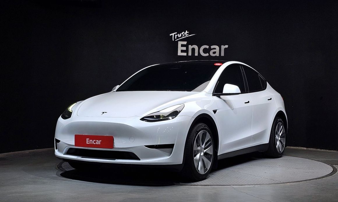 Tesla Model Y 2023