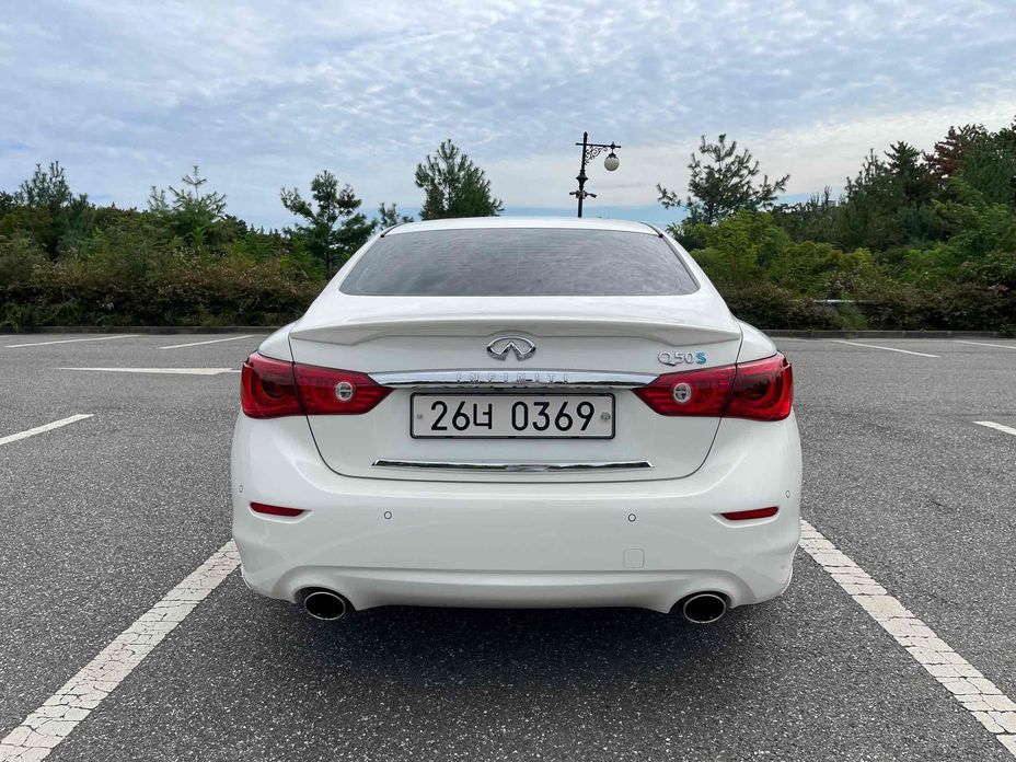 Infiniti Q50 2015