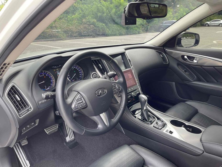 Infiniti Q50 2015
