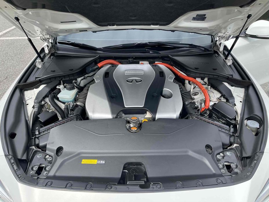 Infiniti Q50 2015