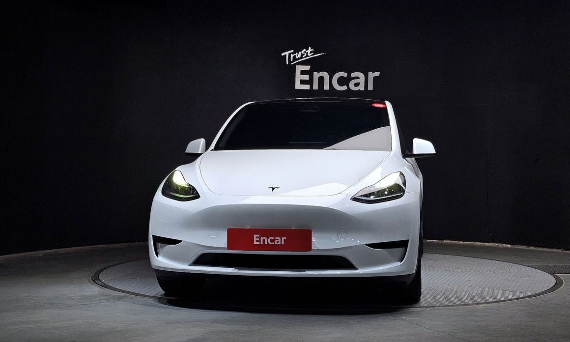 Tesla Model Y 2023
