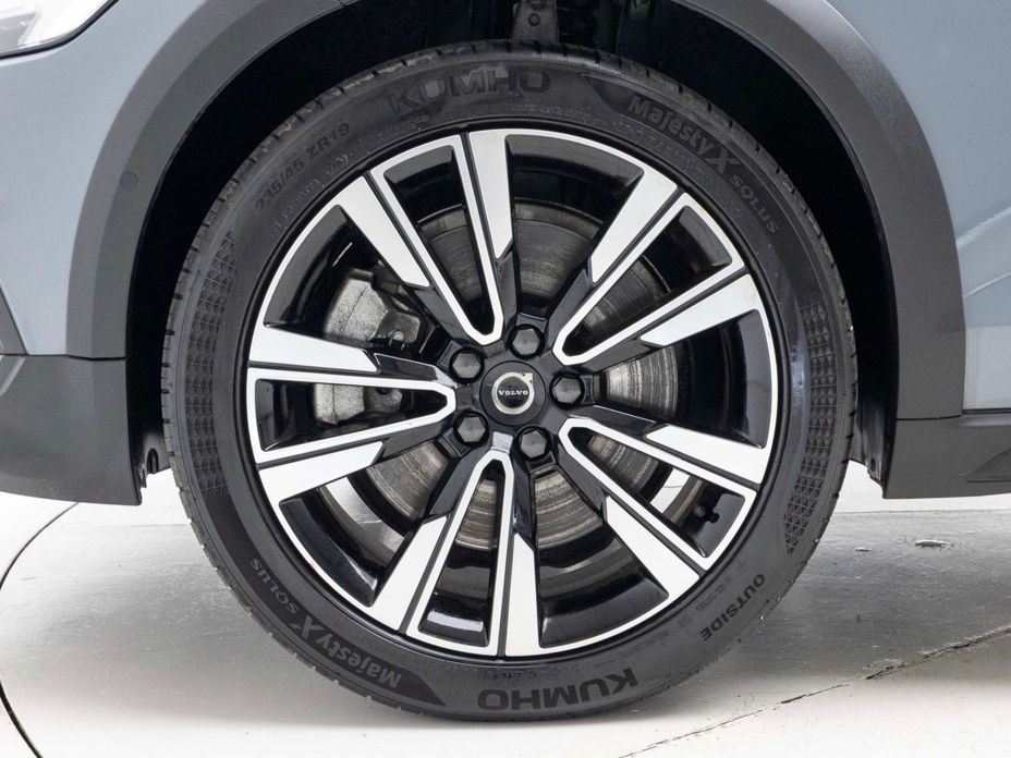 Volvo V60 2022