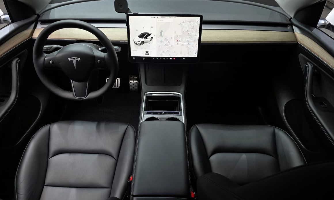 Tesla Model Y 2023