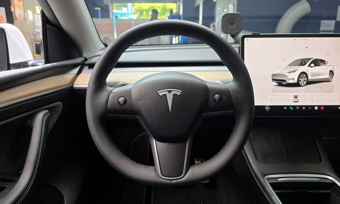 Tesla Model Y 2023