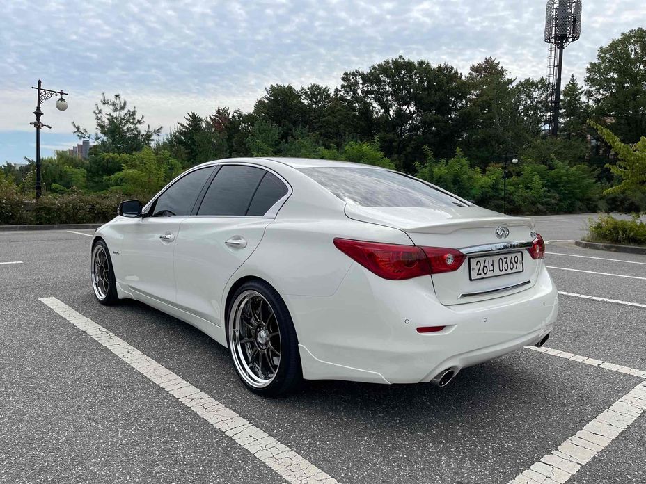 Infiniti Q50 2015