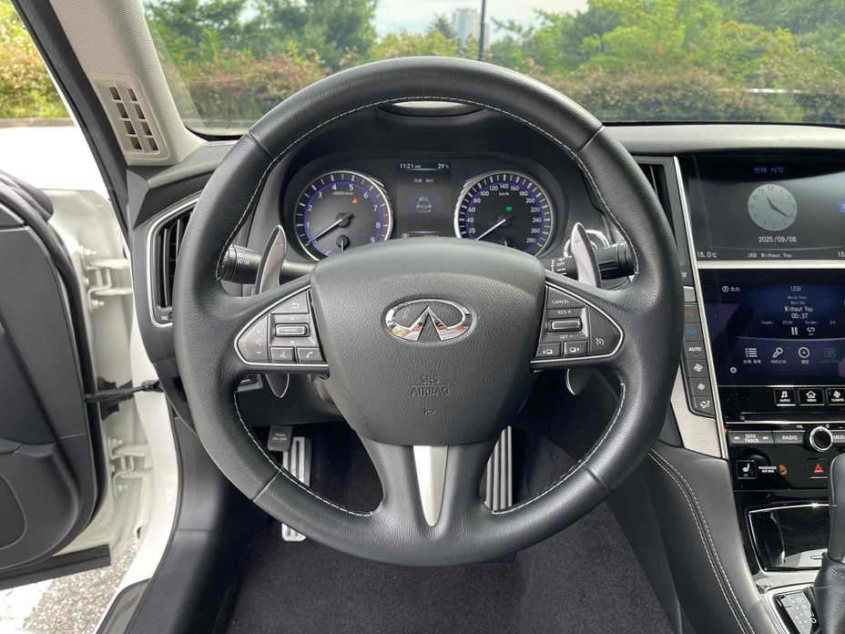 Infiniti Q50 2015