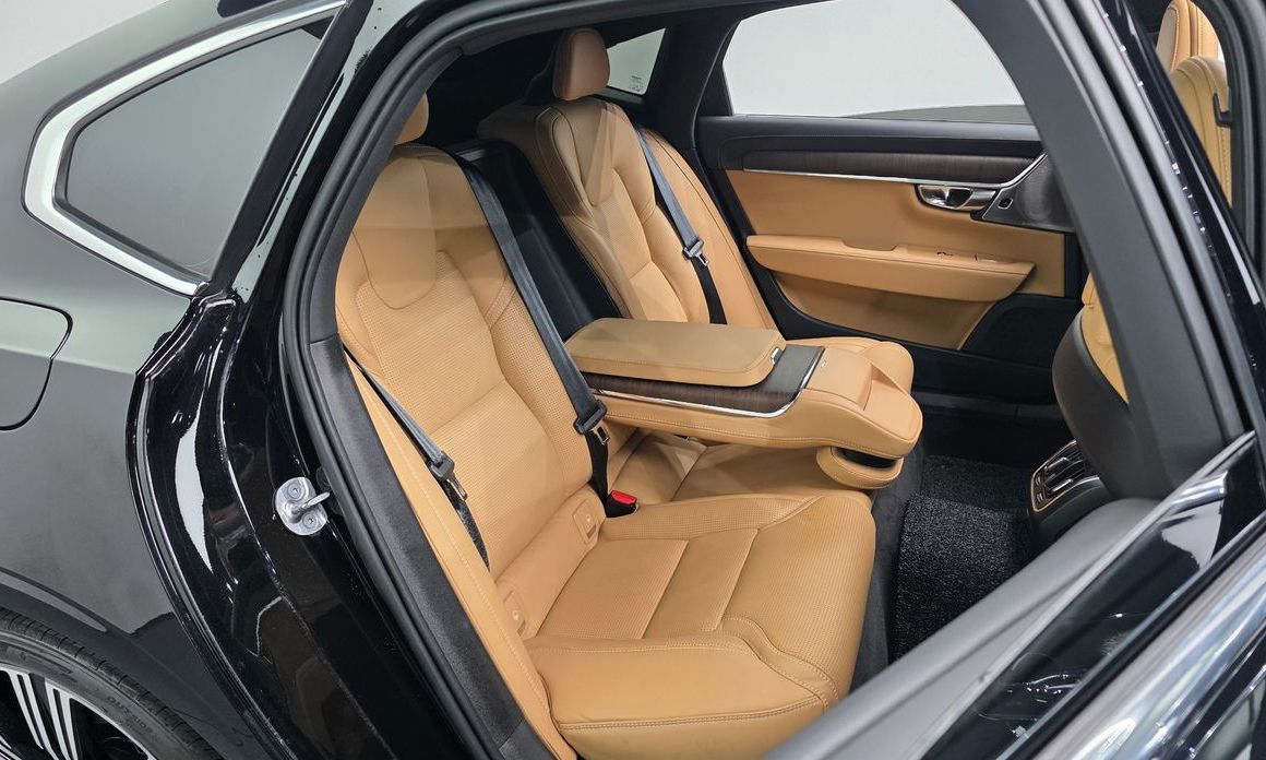 Volvo S90 2023
