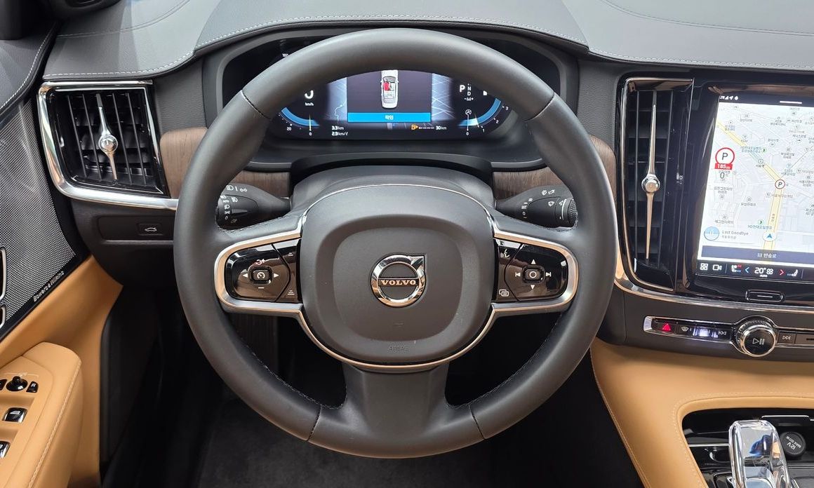 Volvo S90 2023