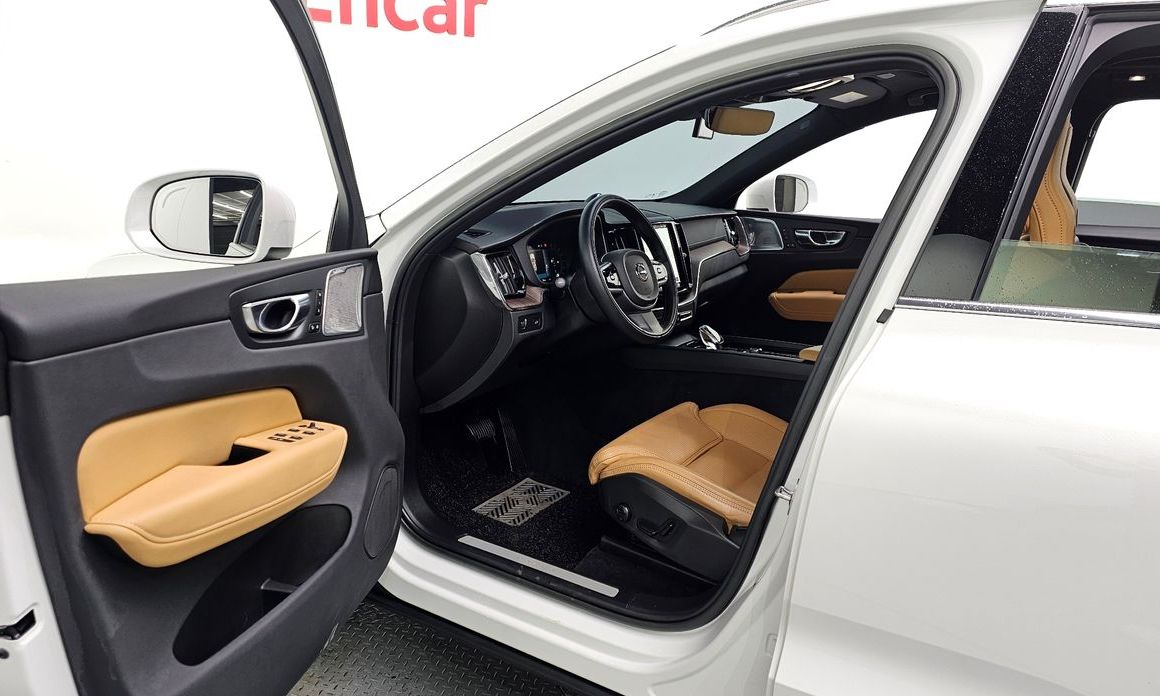 Volvo XC60 2022