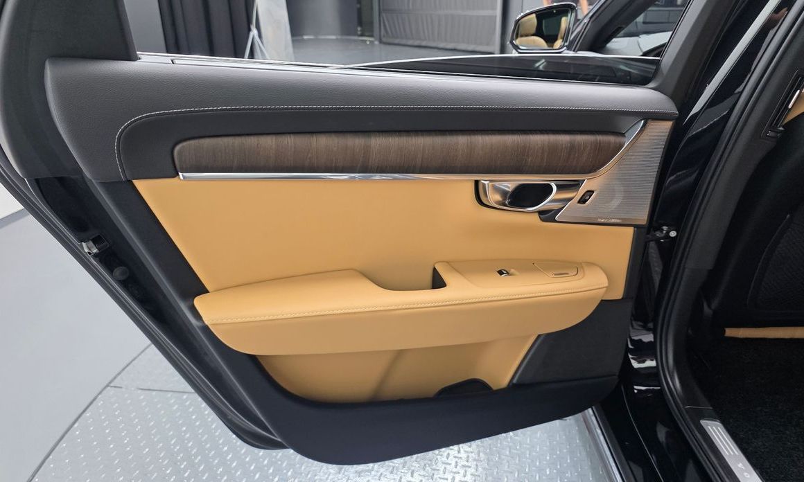 Volvo S90 2023