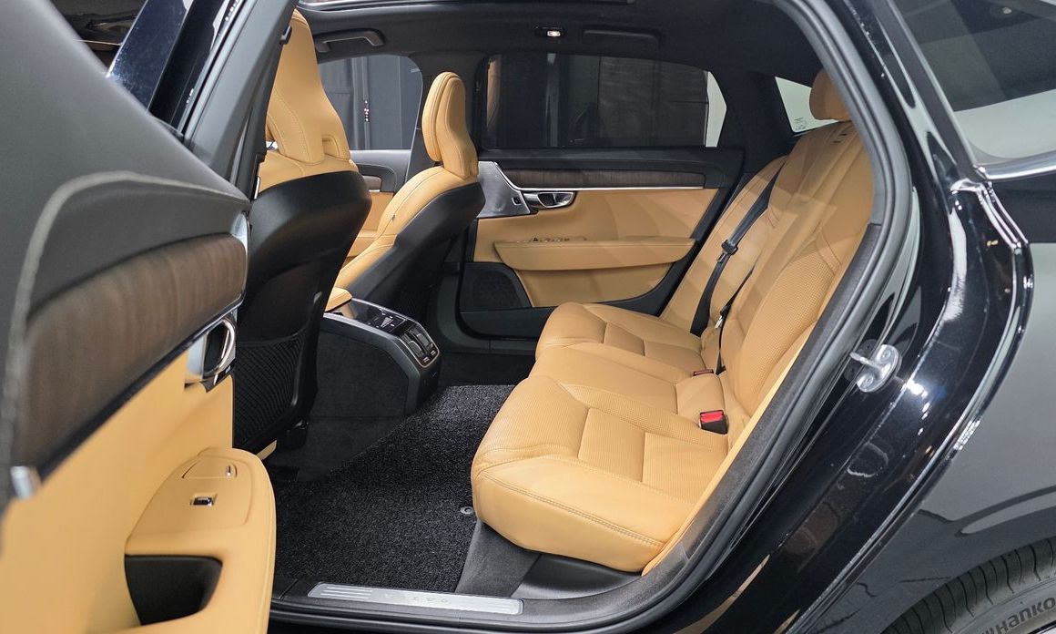 Volvo S90 2023