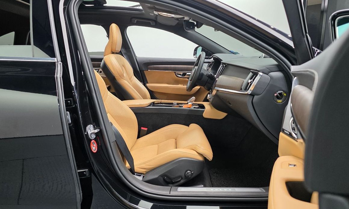Volvo S90 2023