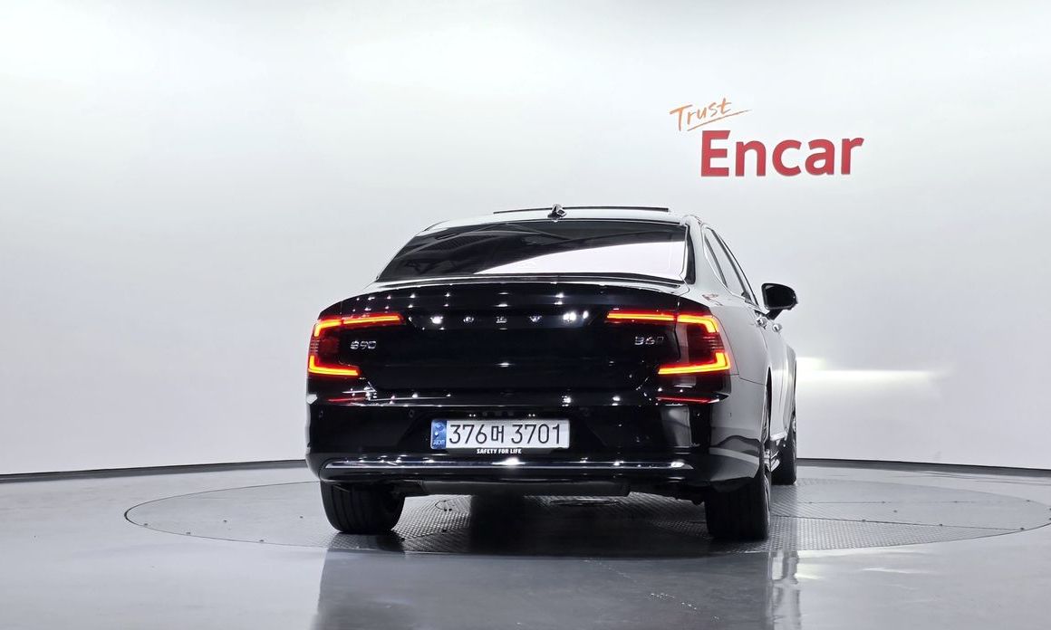 Volvo S90 2023