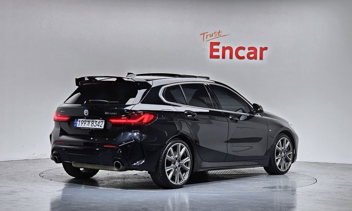 BMW 1-Series 2023