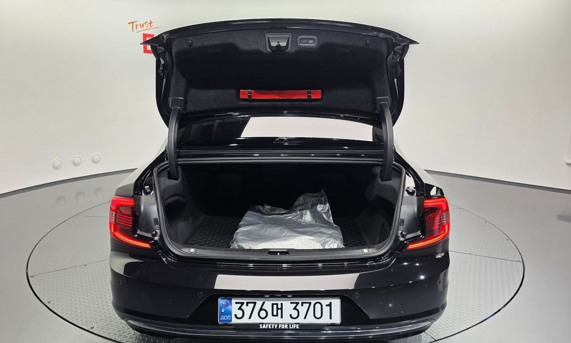 Volvo S90 2023