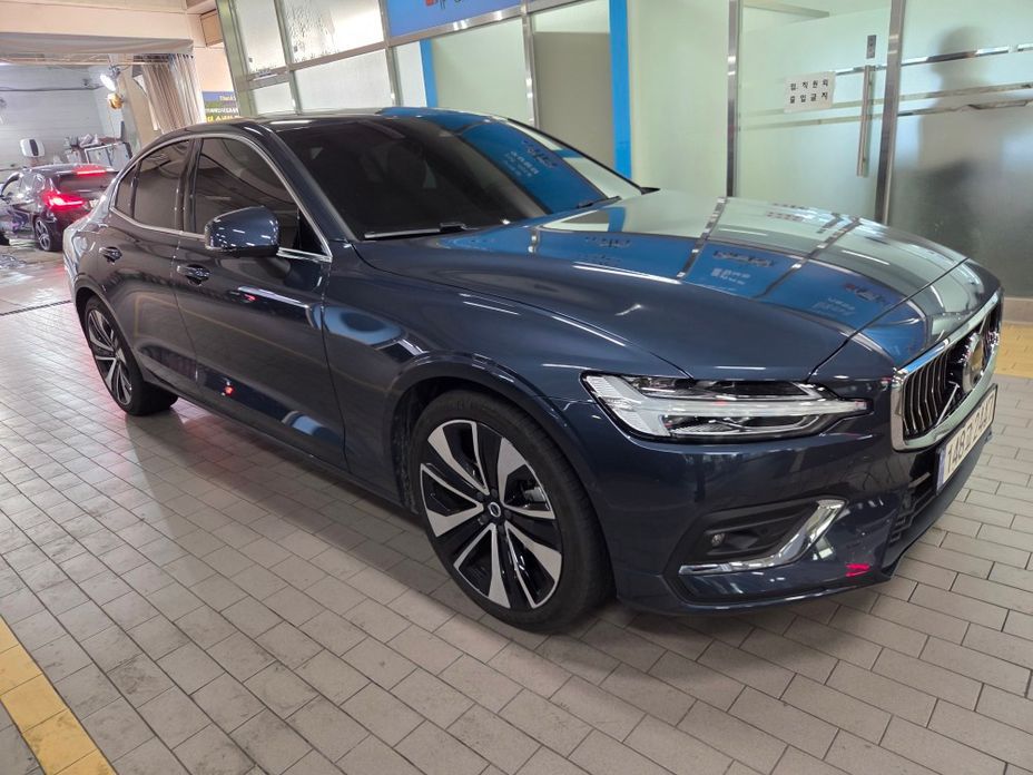Volvo S60 2024