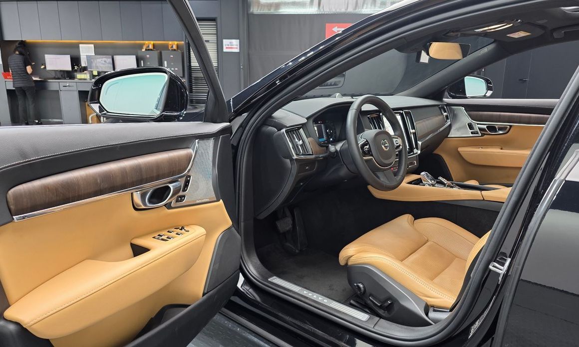 Volvo S90 2023